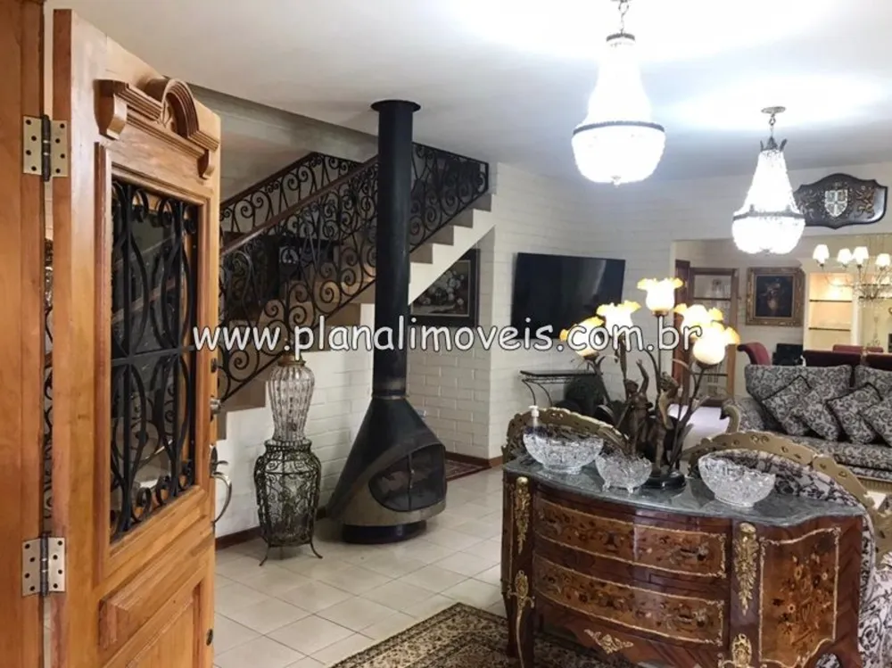 Sobrado, 3 quartos, 250 m² - Foto 1