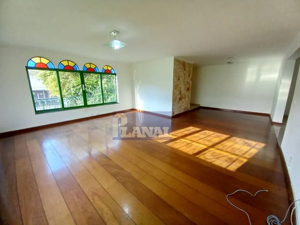 Sobrado, 4 quartos, 347 m² - Foto 1