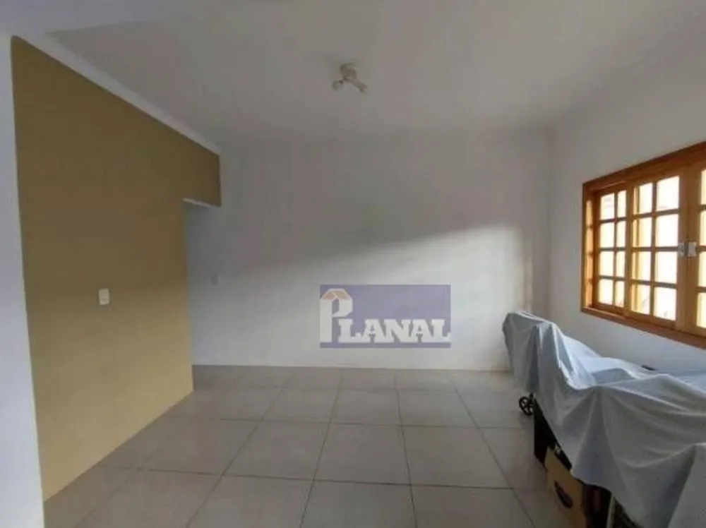 Casa, 3 quartos, 130 m² - Foto 2