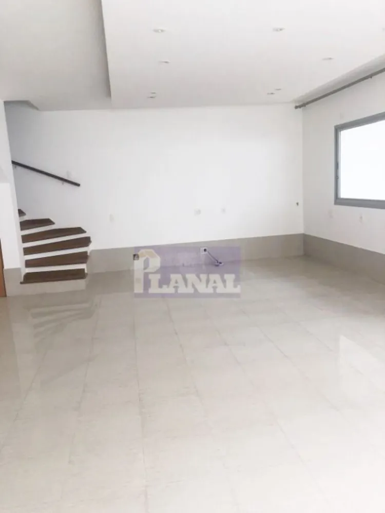 Sobrado, 4 quartos, 316 m² - Foto 1