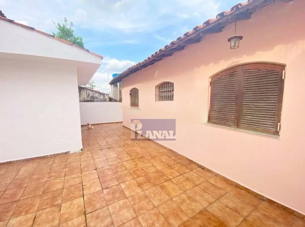 Casa à venda com 3 quartos, 124m² - Foto 13