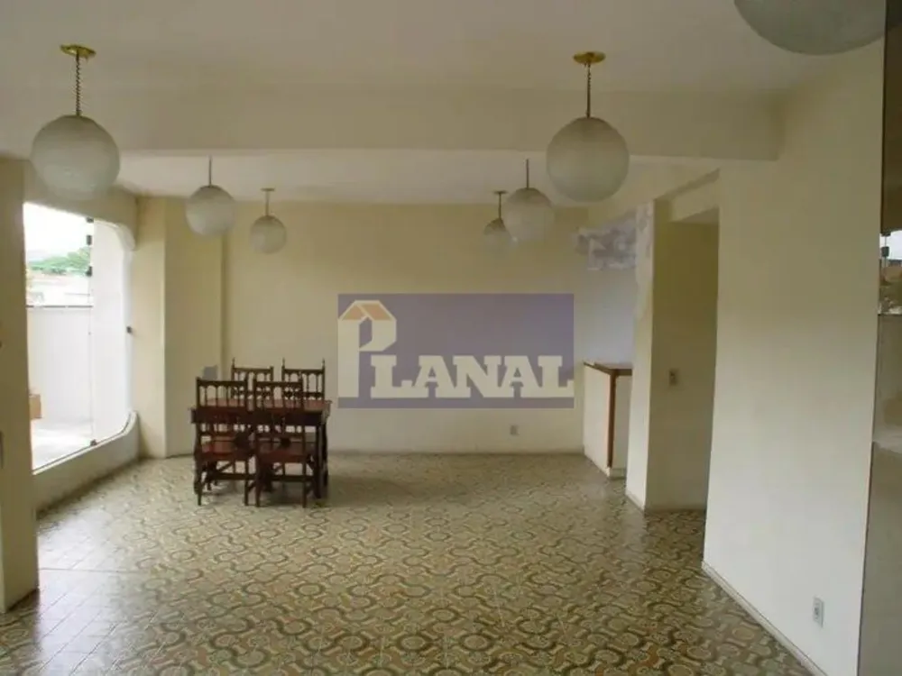Apartamento, 3 quartos, 216 m² - Foto 2