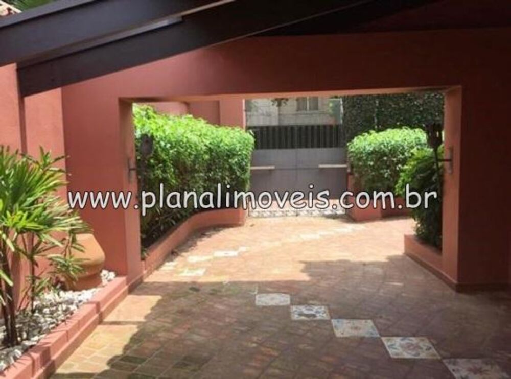 Sobrado à venda com 5 quartos, 800m² - Foto 2
