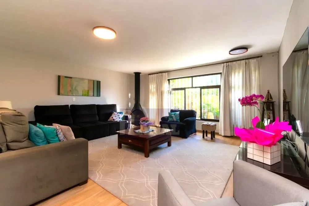 Sobrado, 3 quartos, 221 m² - Foto 1