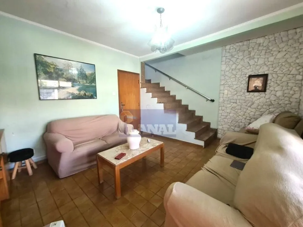 Sobrado, 3 quartos, 180 m² - Foto 1