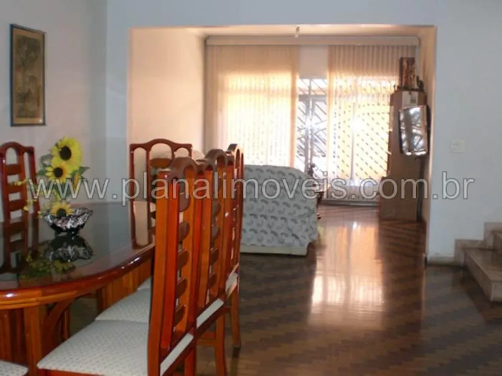 Sobrado, 3 quartos, 253 m² - Foto 1