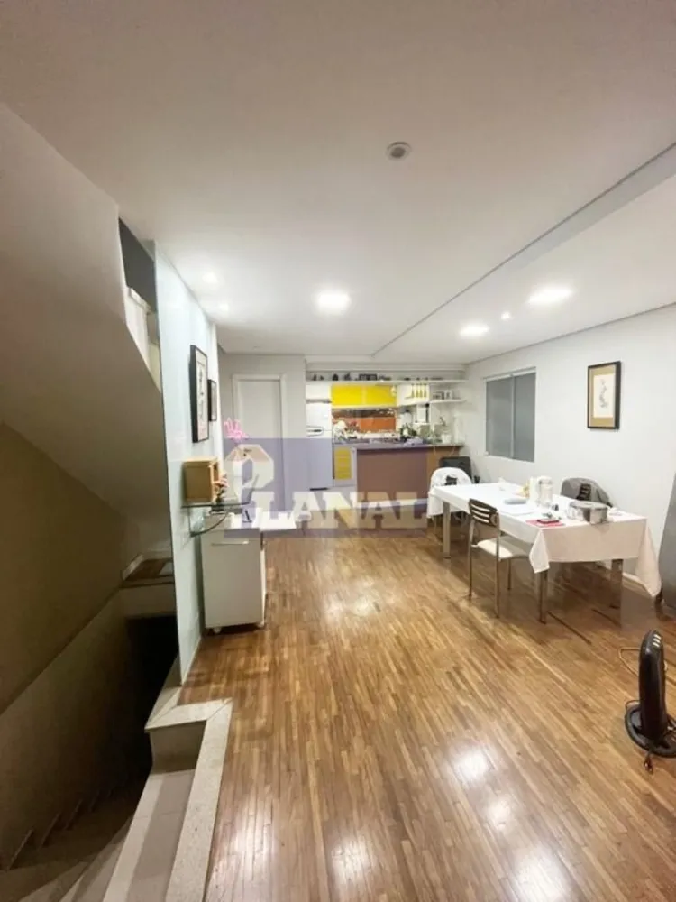 Sobrado, 3 quartos, 210 m² - Foto 1