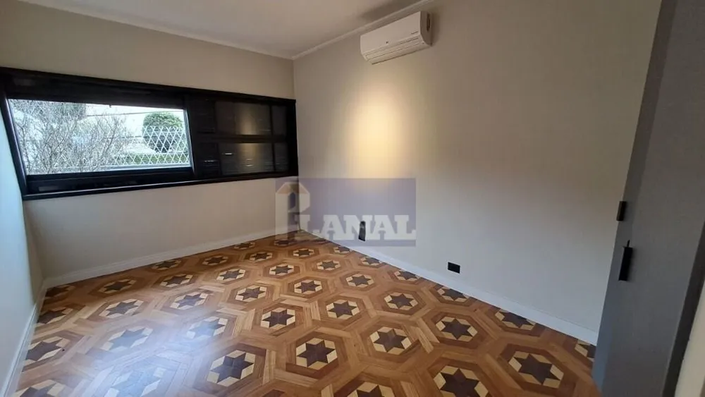 Sobrado, 4 quartos, 249 m² - Foto 1