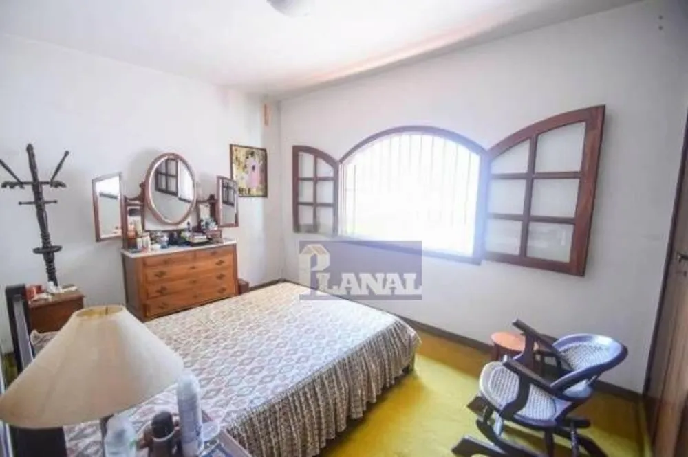 Casa, 4 quartos, 262 m² - Foto 2