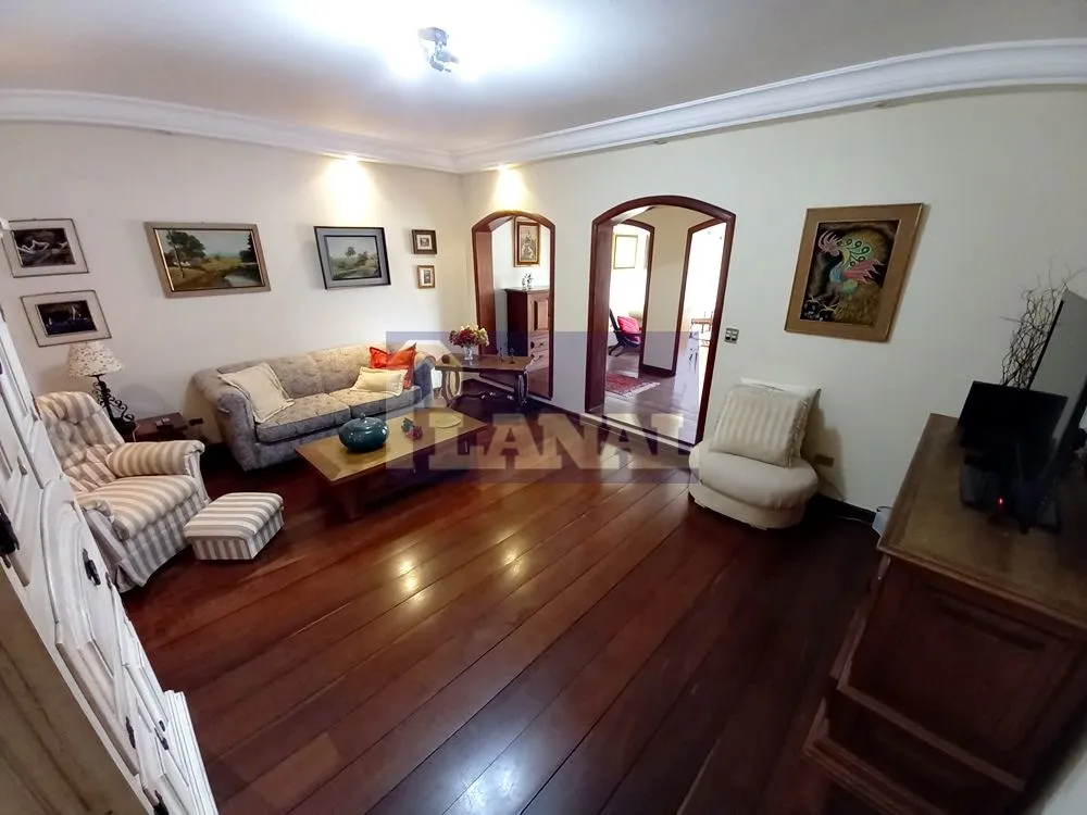 Sobrado, 3 quartos, 247 m² - Foto 1