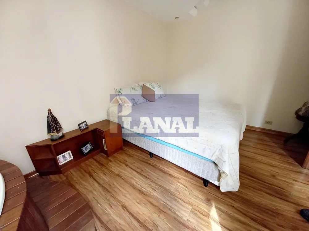 Sobrado, 3 quartos, 247 m² - Foto 1