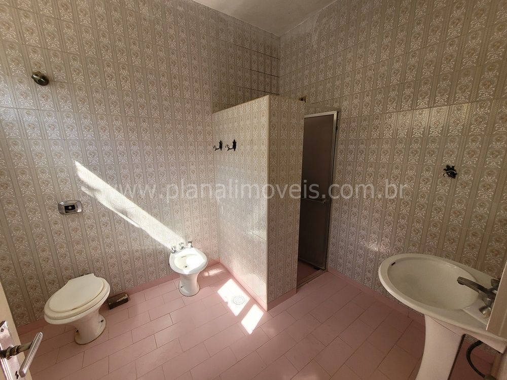 Sobrado, 4 quartos, 240 m² - Foto 1