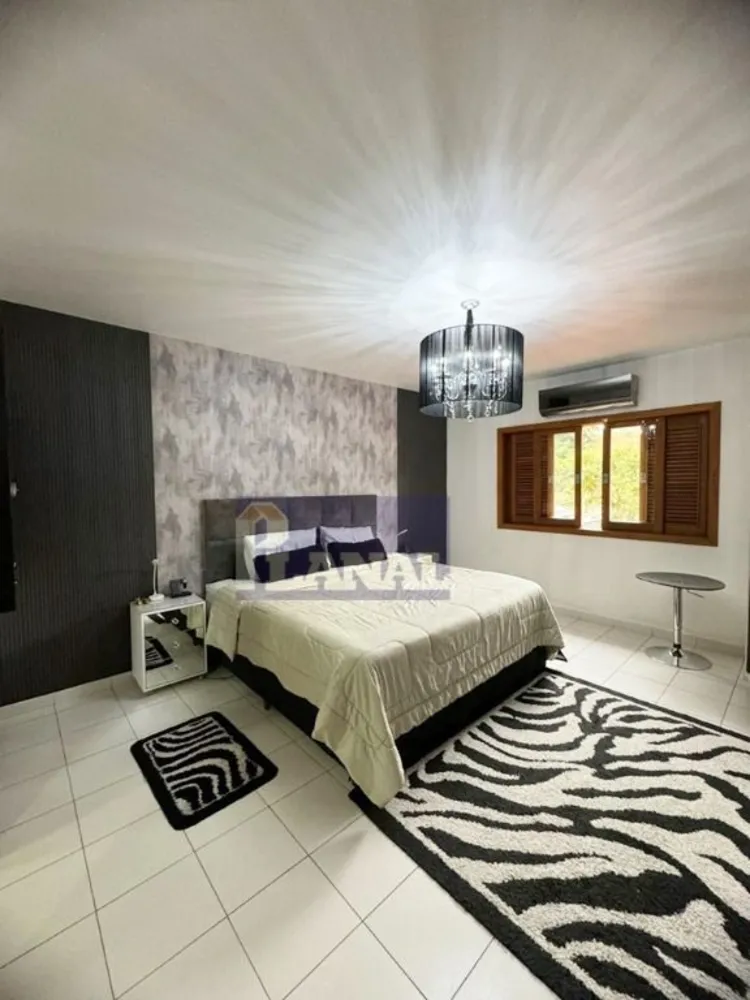 Sobrado, 3 quartos, 327 m² - Foto 4