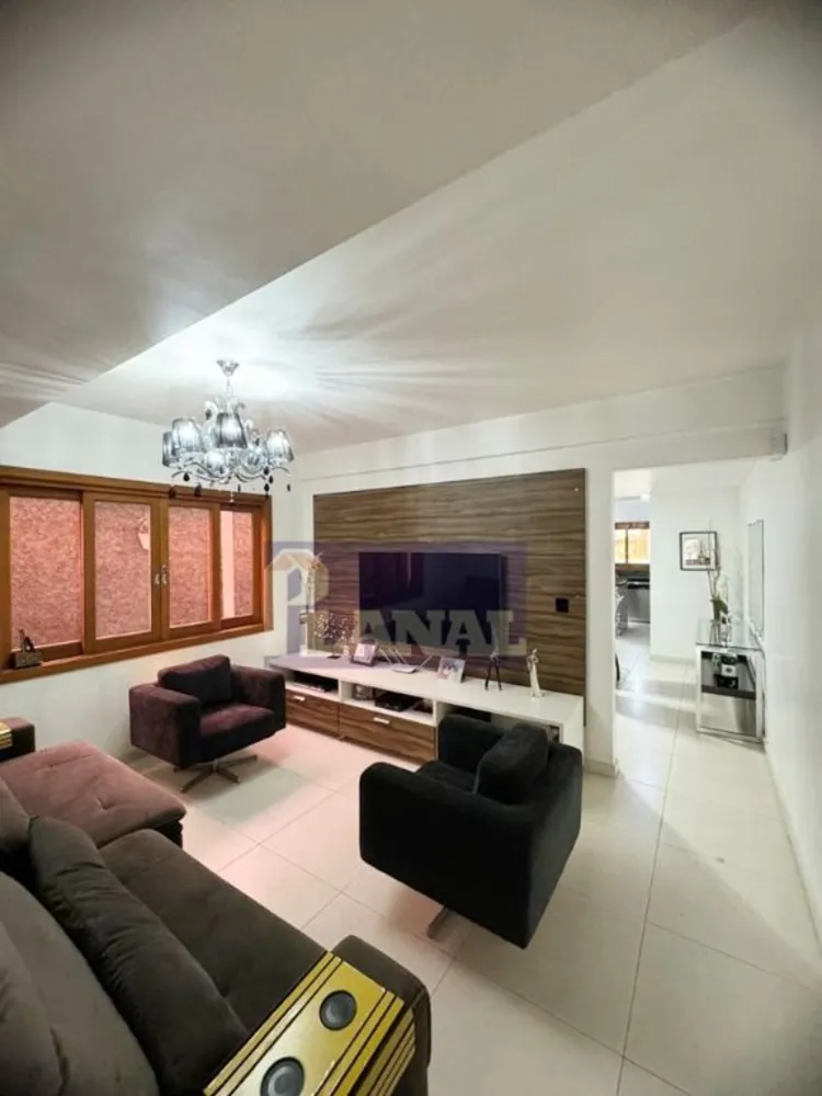 Sobrado, 3 quartos, 327 m² - Foto 2