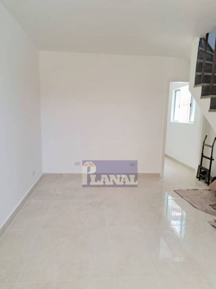 Sobrado à venda com 2 quartos, 100m² - Foto 2