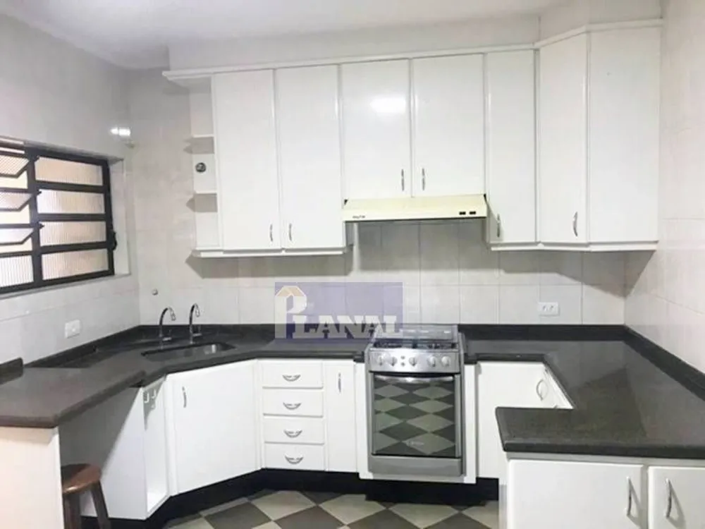 Casa, 3 quartos, 200 m² - Foto 11