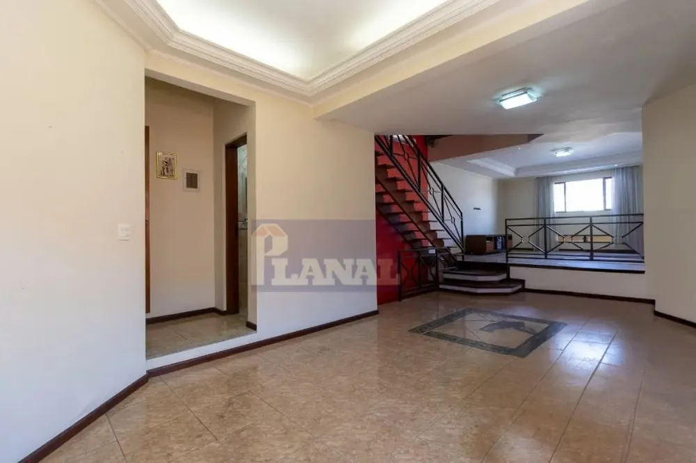 Sobrado, 3 quartos, 330 m² - Foto 1
