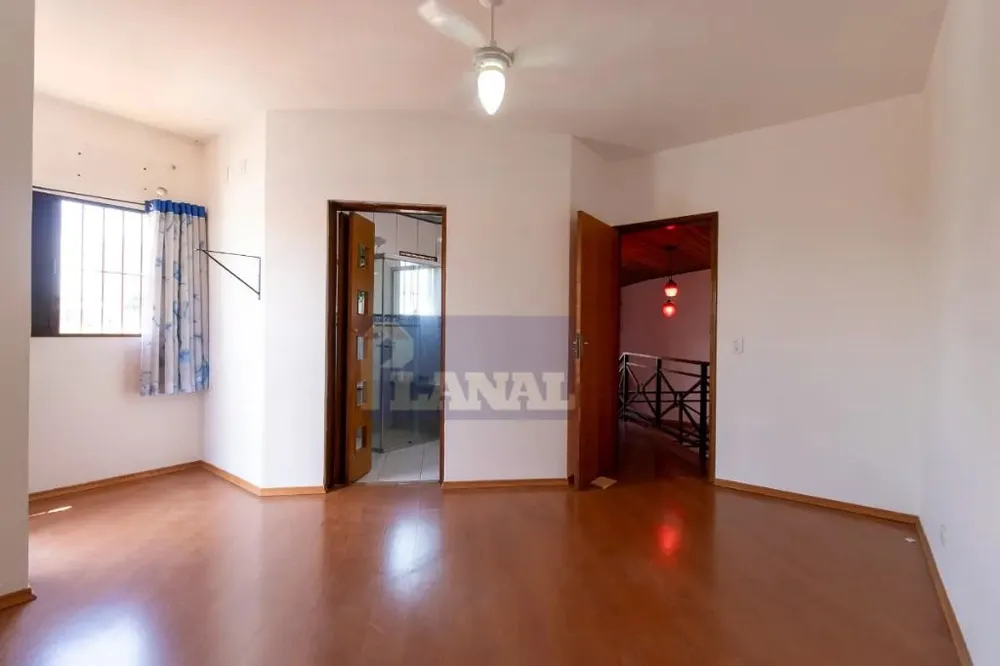 Sobrado, 3 quartos, 330 m² - Foto 2