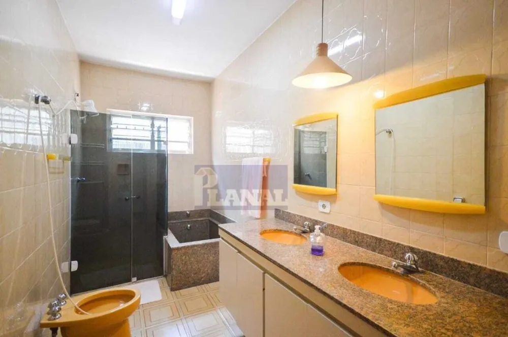 Casa, 3 quartos, 240 m² - Foto 1