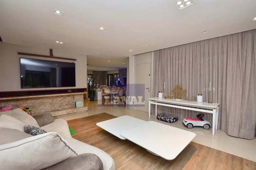Sobrado, 3 quartos, 247 m² - Foto 2