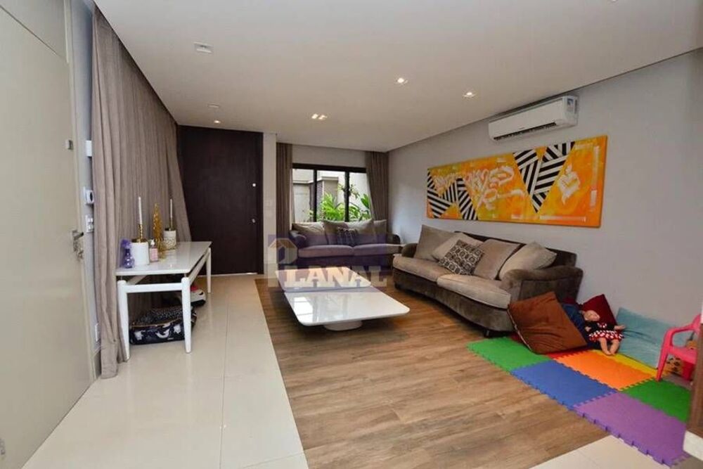 Sobrado, 3 quartos, 247 m² - Foto 1