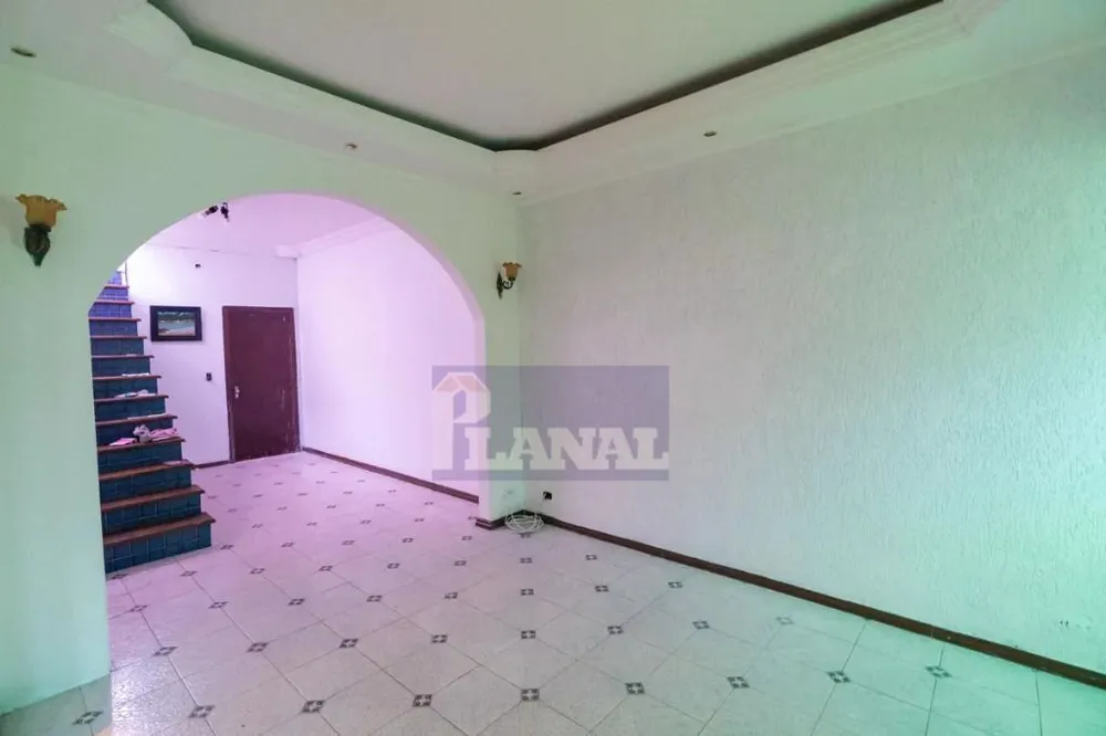 Sobrado, 4 quartos, 233 m² - Foto 2