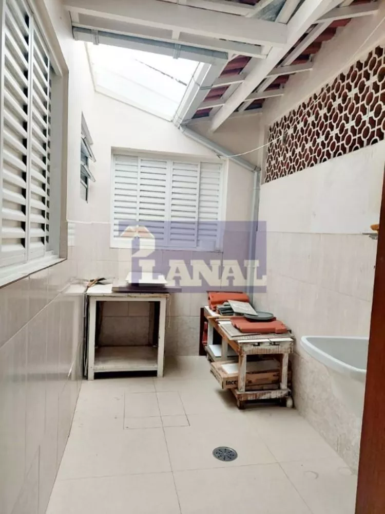 Casa para alugar com 3 quartos, 69m² - Foto 11