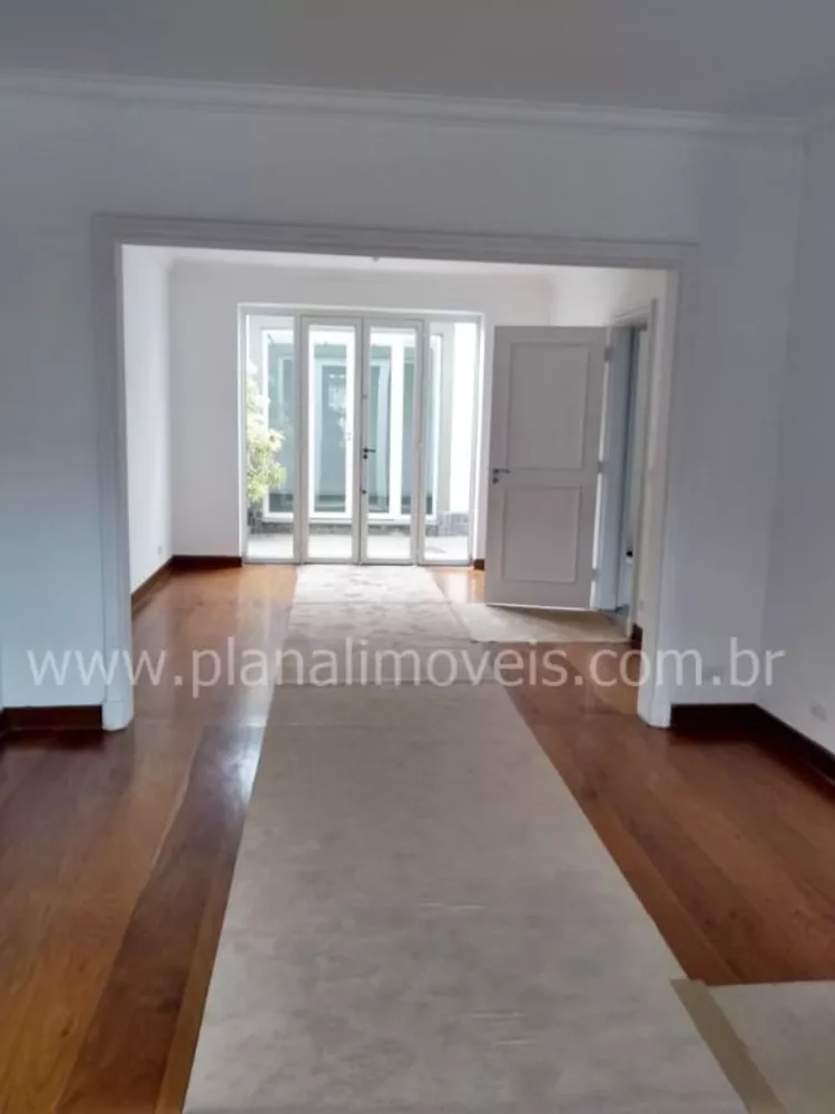 Sobrado à venda com 3 quartos, 220m² - Foto 1