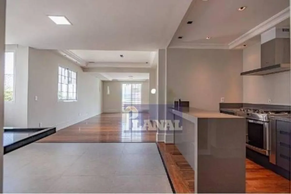 Apartamento, 3 quartos, 217 m² - Foto 1