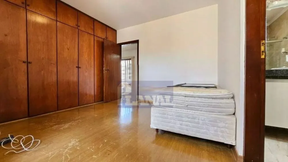 Sobrado, 3 quartos, 303 m² - Foto 4
