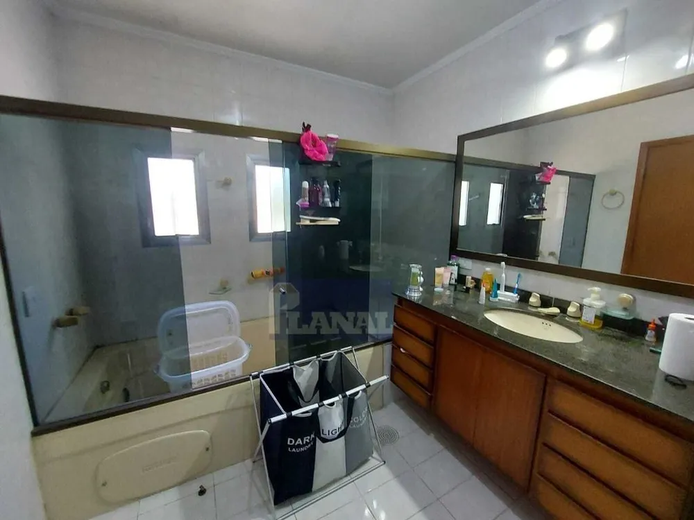 Sobrado, 6 quartos, 550 m² - Foto 1