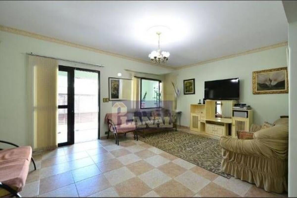 Sobrado à venda e aluguel com 4 quartos, 300m² - Foto 1