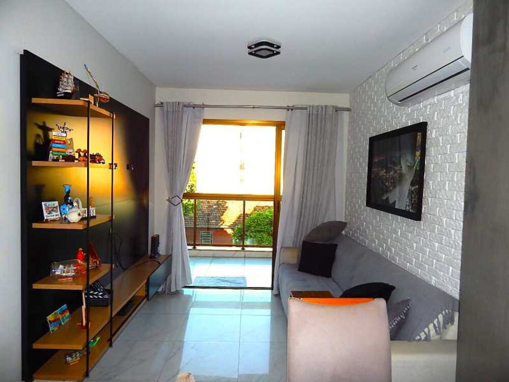 Apartamento à venda com 3 quartos, 85m² - Foto 3