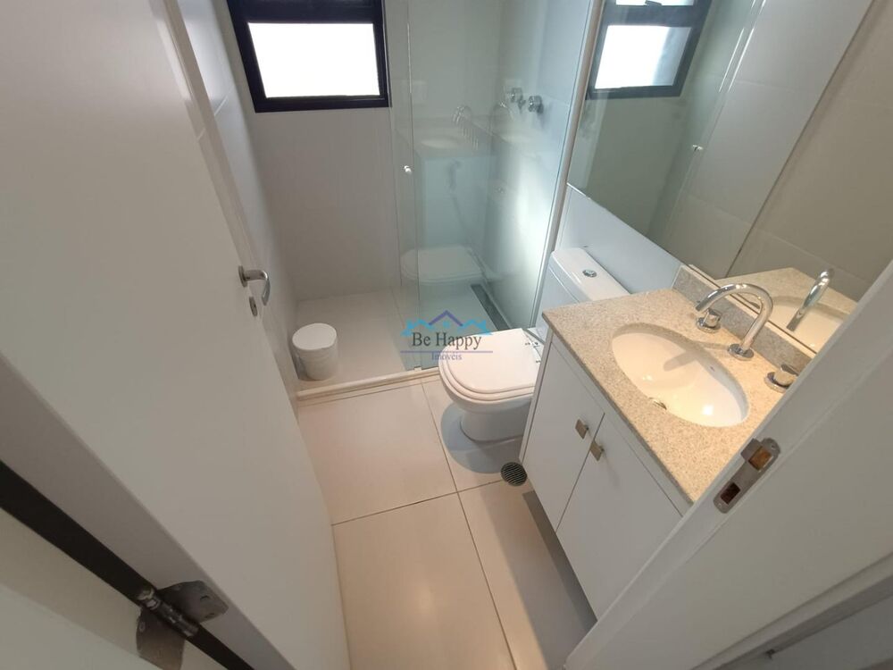 Apartamento para alugar com 2 quartos, 70m² - Foto 14