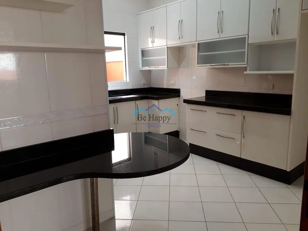 Casa, 3 quartos, 203 m² - Foto 1