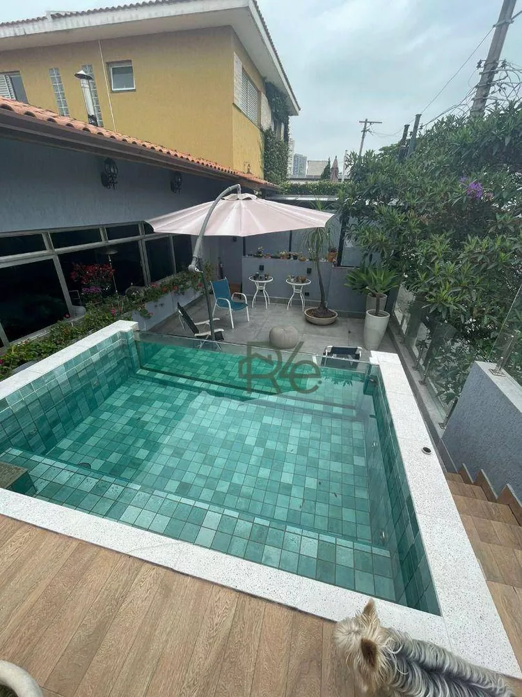 Casa à venda com 3 quartos, 250M2 - Foto 1