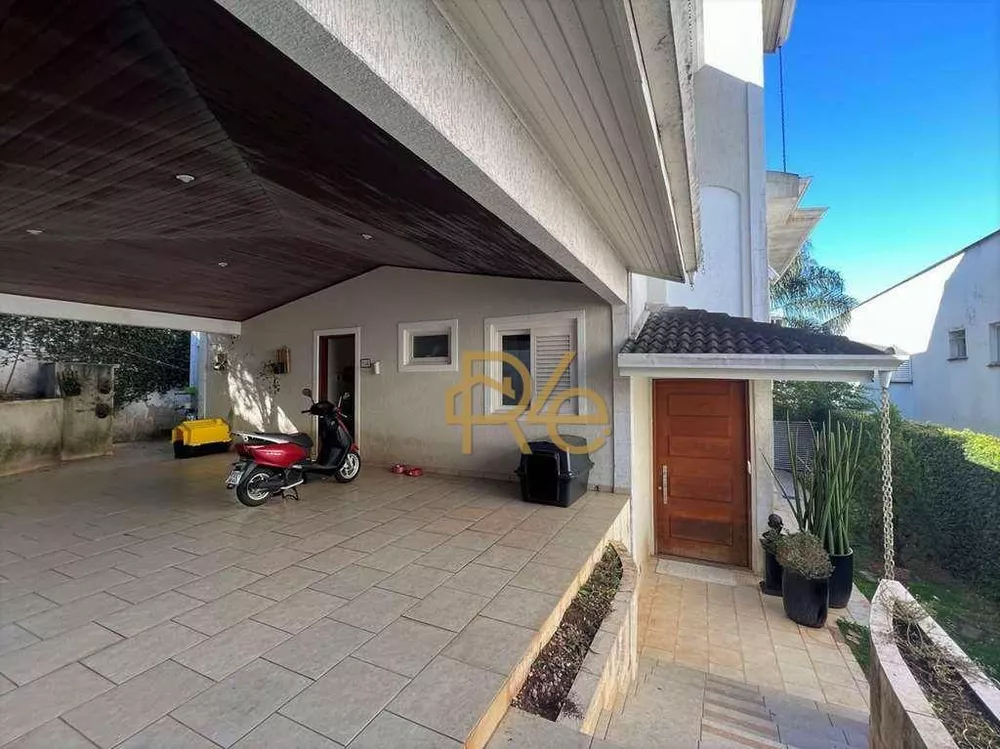 Casa à venda com 4 quartos, 496m² - Foto 1