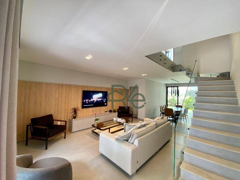 Casa de Condomínio à venda com 3 quartos, 195m² - Foto 1