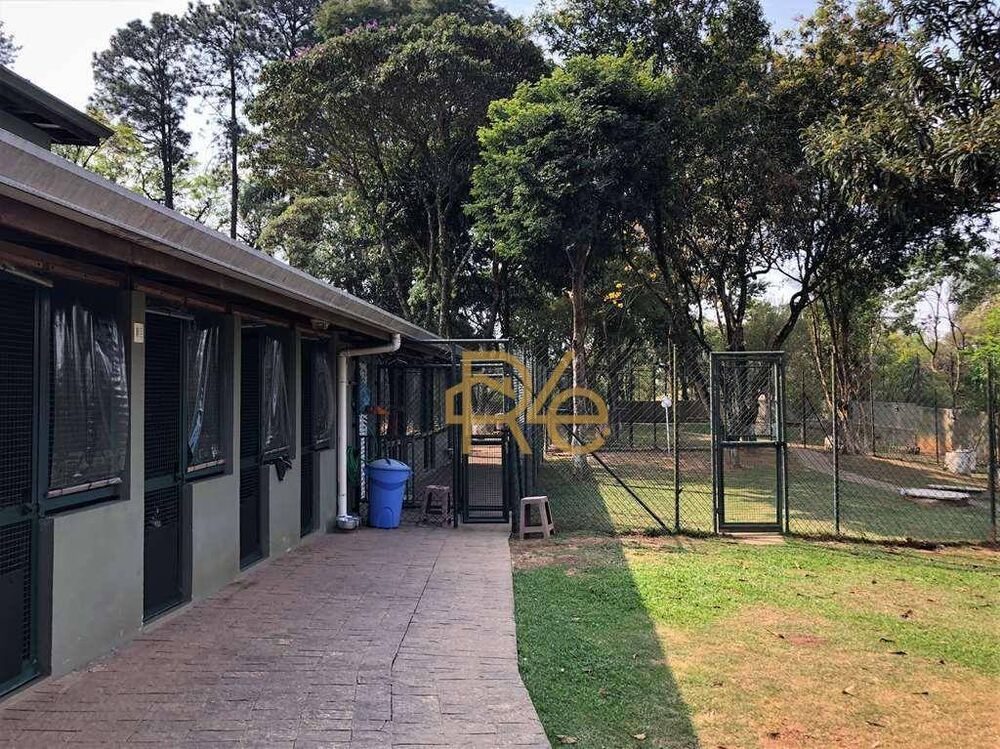 Casa de Condomínio à venda com 4 quartos, 800m² - Foto 2