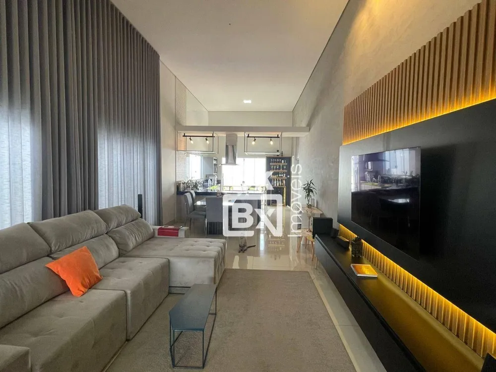 Casa, 3 quartos, 216 m² - Foto 1