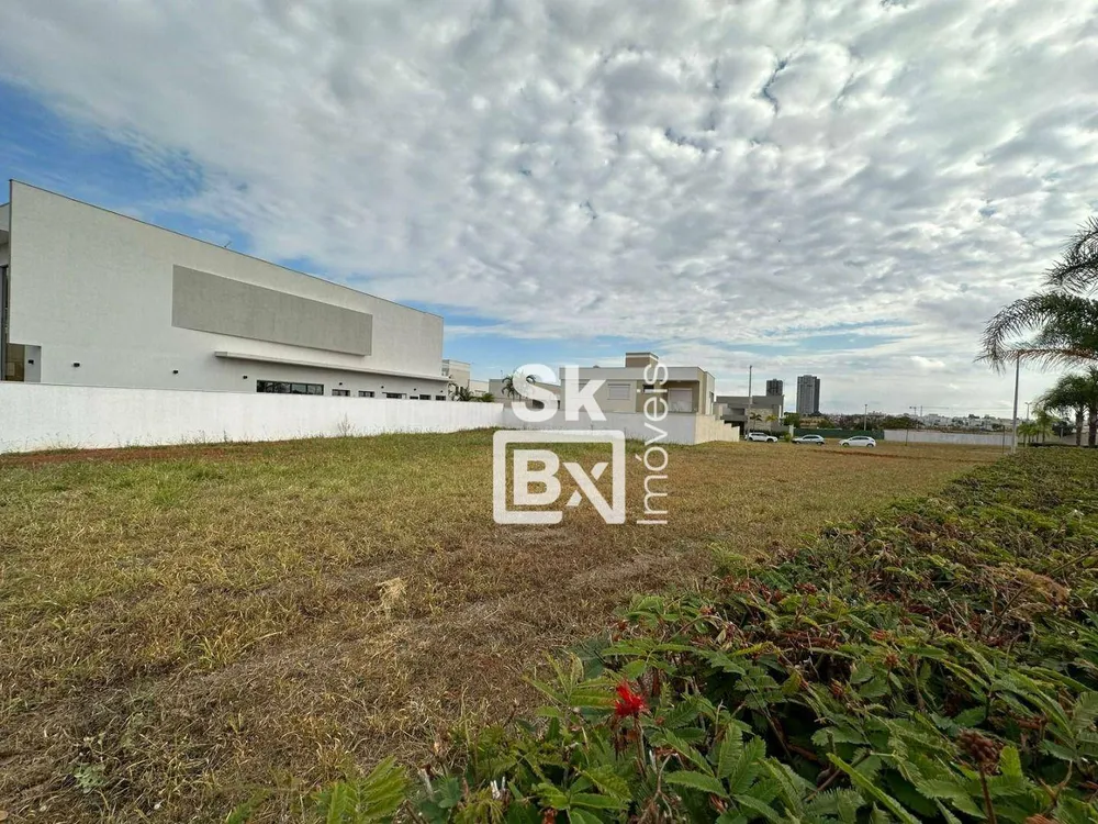 Loteamento e Condomínio, 703 m² - Foto 1
