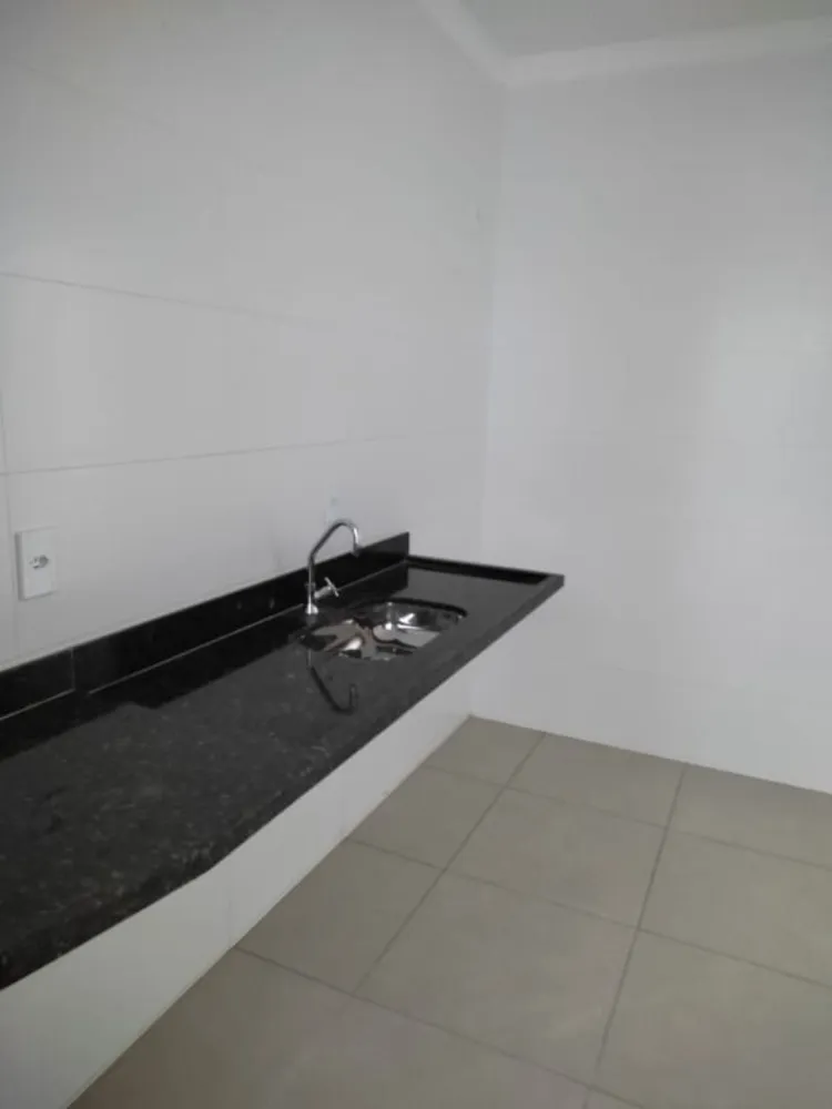 Apartamento, 3 quartos, 79 m² - Foto 2
