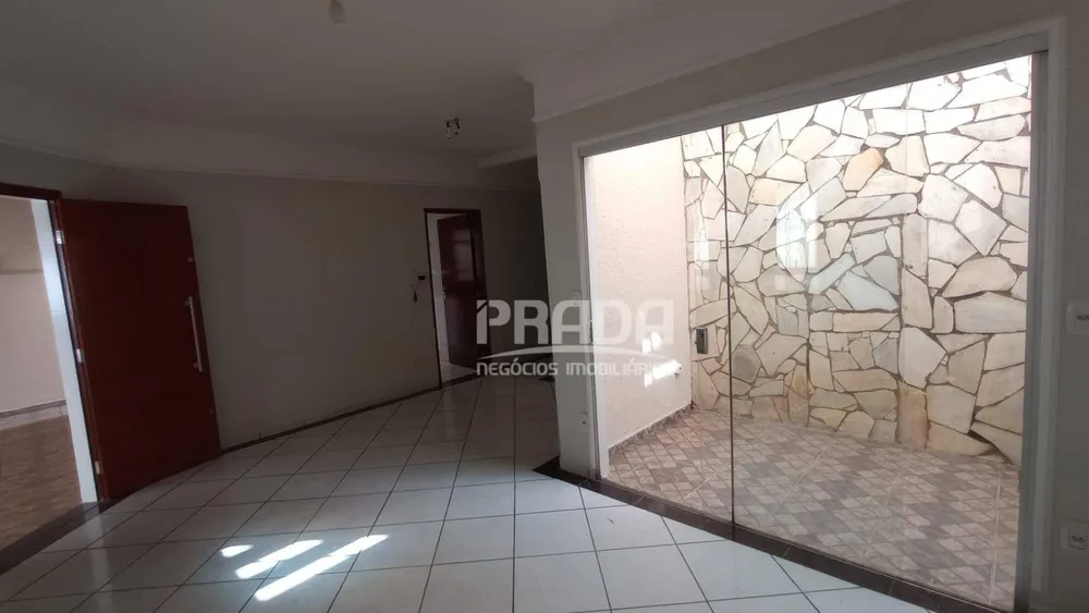 Casa, 3 quartos, 200 m² - Foto 1