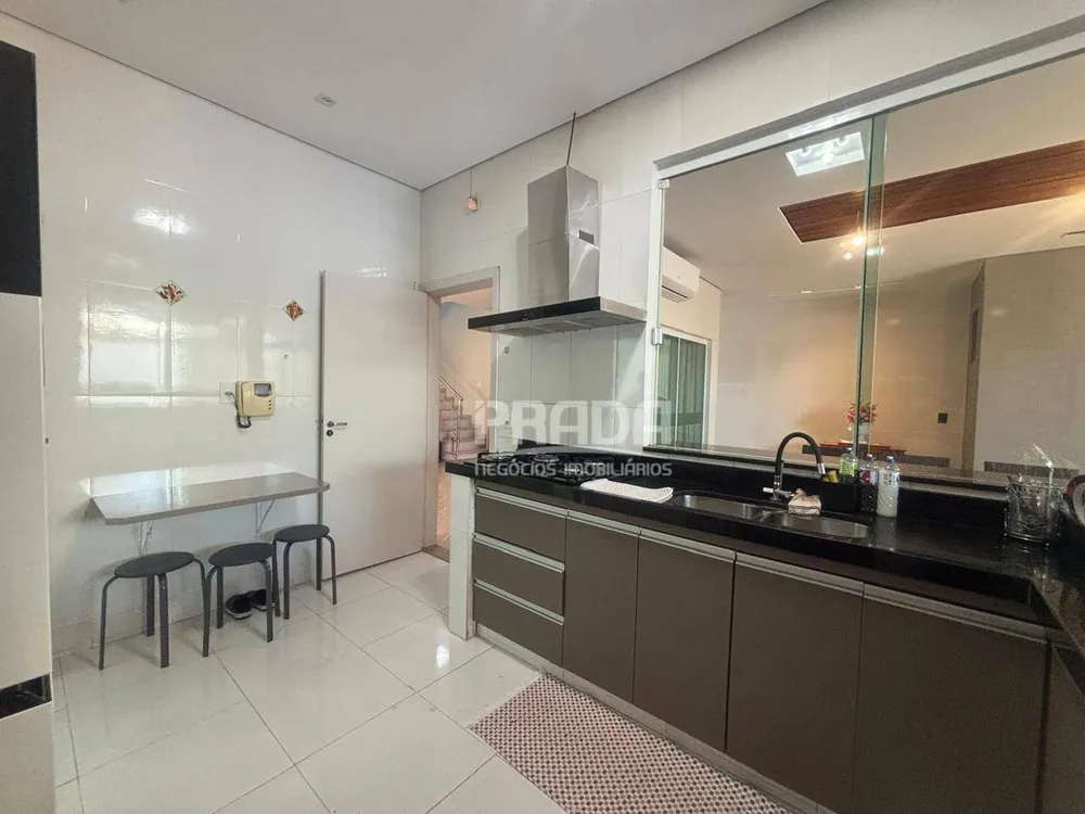 Sobrado, 4 quartos, 262 m² - Foto 15