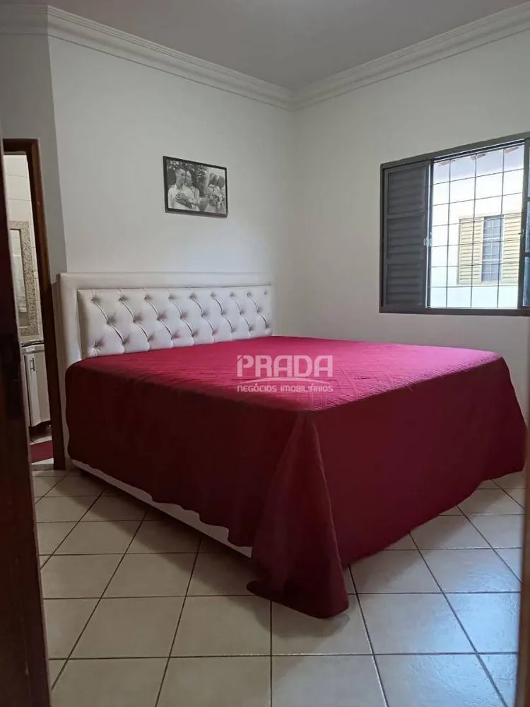 Casa, 3 quartos, 250 m² - Foto 2