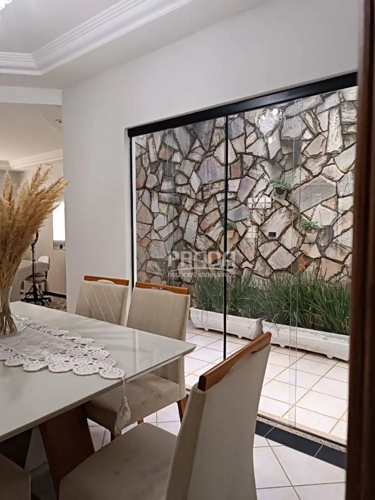 Casa, 3 quartos, 250 m² - Foto 5