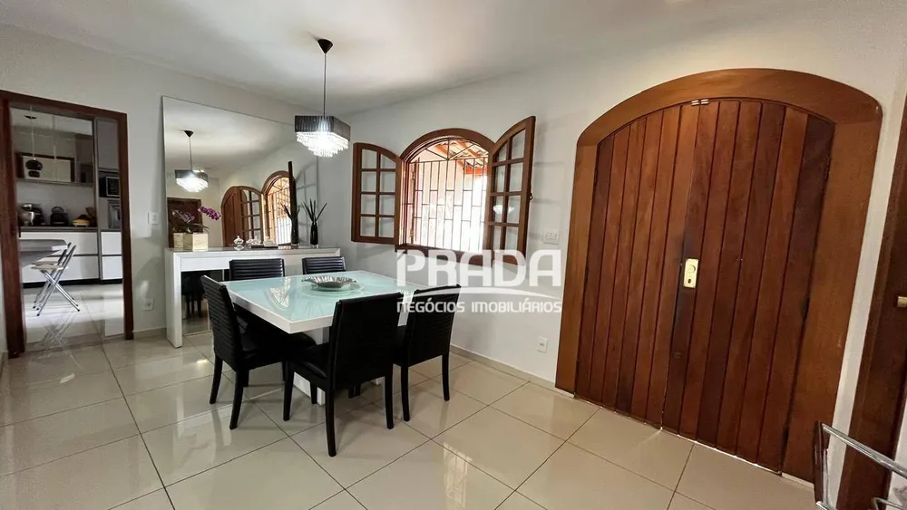 Casa, 4 quartos, 240 m² - Foto 9