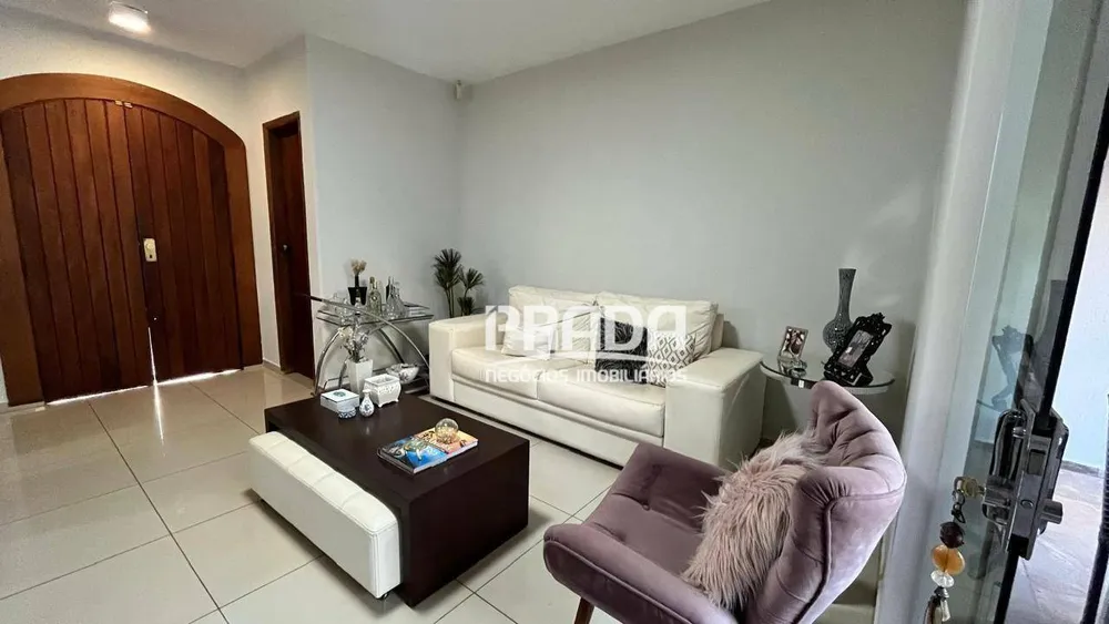 Casa, 4 quartos, 240 m² - Foto 11