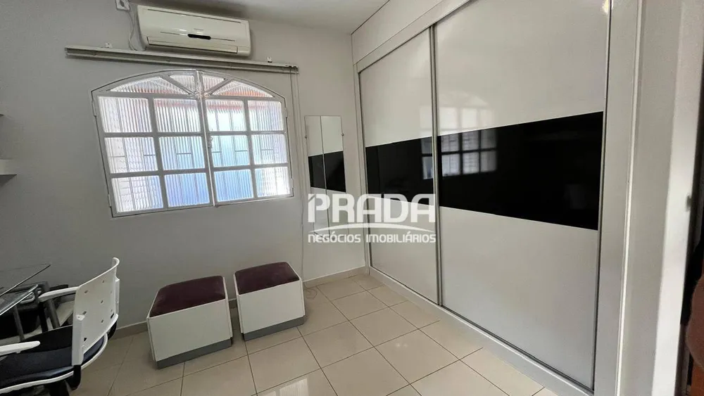Casa, 4 quartos, 240 m² - Foto 12