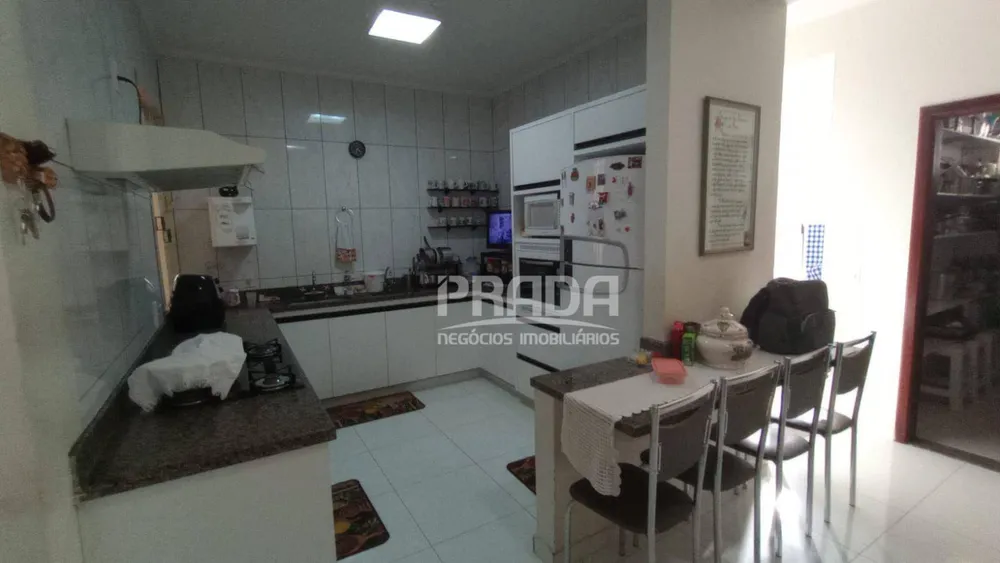Casa, 4 quartos, 384 m² - Foto 2